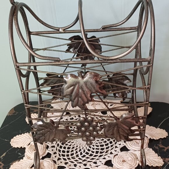 Silver Metal 2 Bottle Tabletop Wine Rack with Grapes & Leaves and Handle - Picture 3 of 8